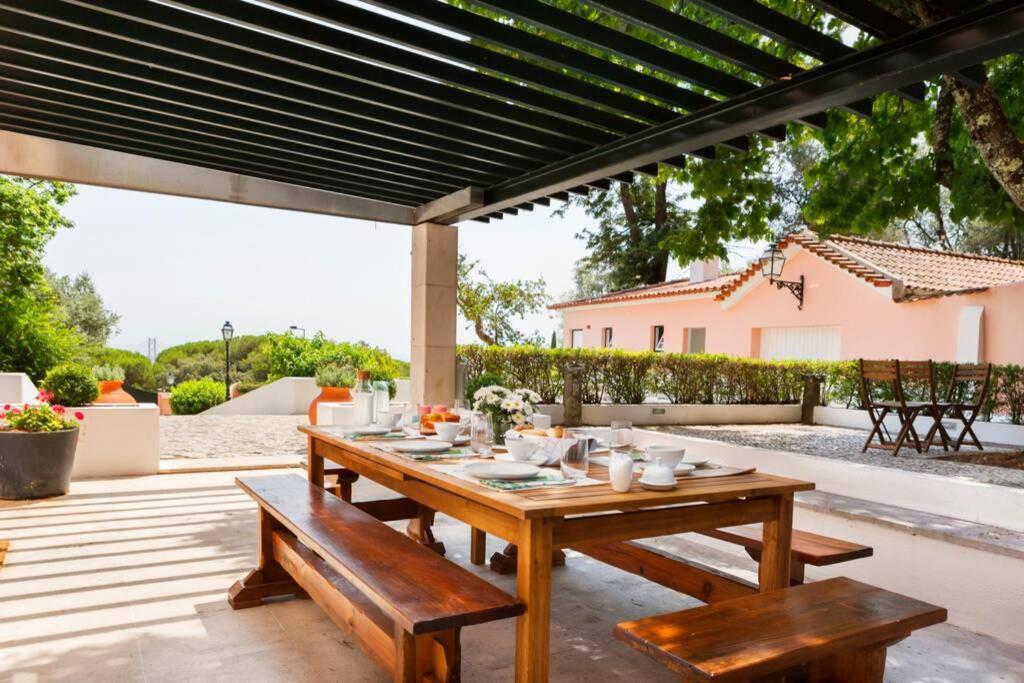 Amazing 4 Bedroom With Pool, View & Garden Lisbon