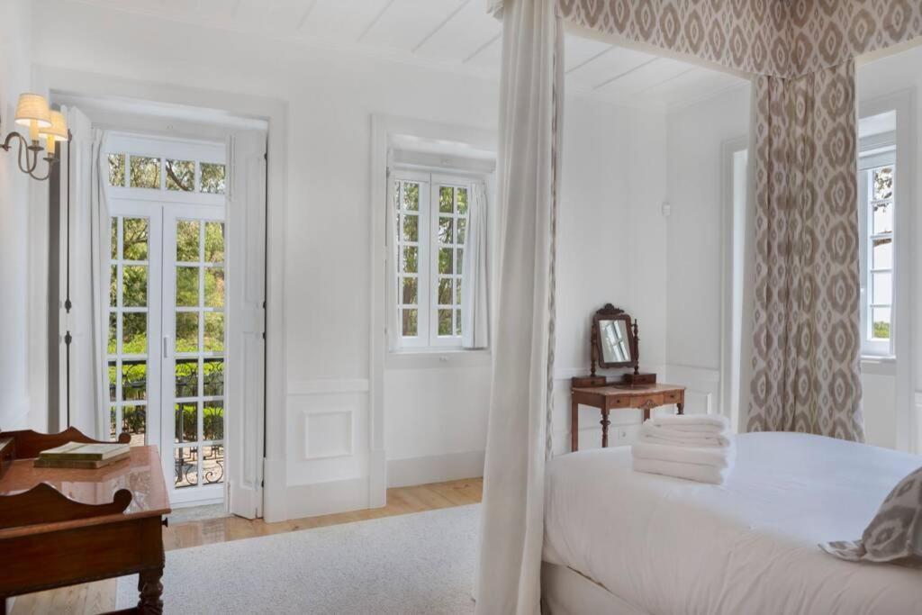 Amazing 4 Bedroom With Pool, View & Garden
